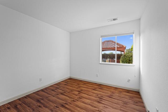 9082 Spencer Court, Gilroy CA: https://media.crmls.org/mediaz/0c8c6826-0d5d-4379-ad25-f8e07e566ec0.jpg
