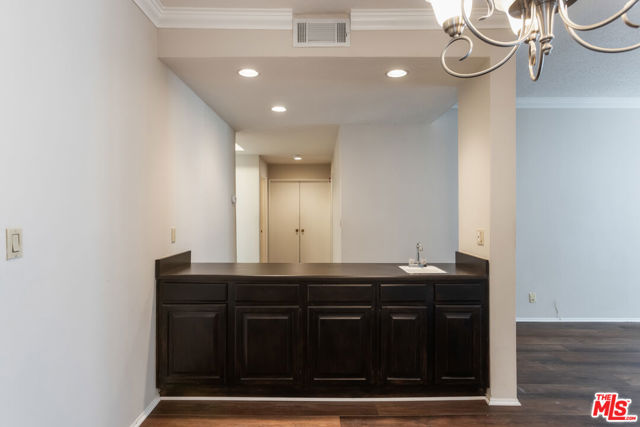 4641 Fulton Avenue, Sherman Oaks CA: https://media.crmls.org/mediaz/0c8c8714-8346-4703-bace-d14f3018fe60.jpg