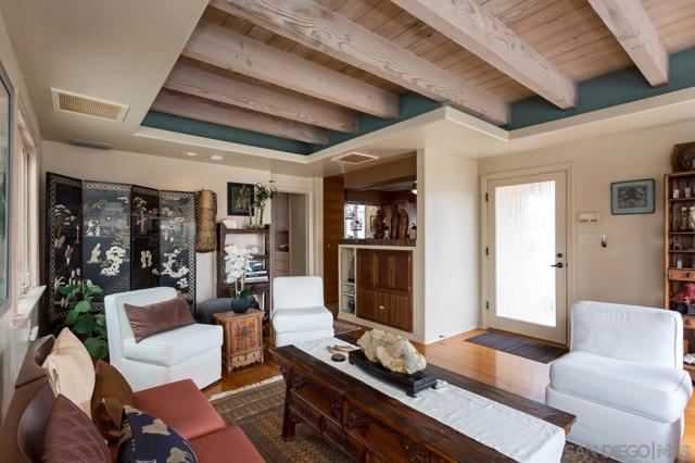 722 724 San Luis Rey Place, San Diego CA: https://media.crmls.org/mediaz/0c8cd4ab-f270-4f7c-a9d1-03c9d737dfc6.jpg