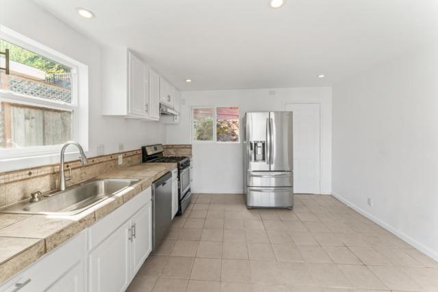 25 Gladys Avenue, Brisbane CA: https://media.crmls.org/mediaz/0c8f1e9c-63e4-4026-a912-1ba79be8d6ec.jpg