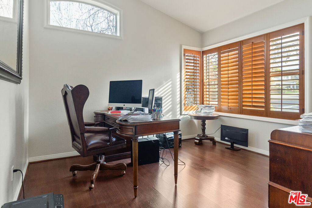MLS #25541531 image #33