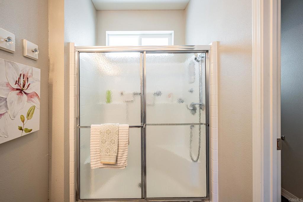 https://media.crmls.org/mediaz/0c91327e-b3a2-46a1-a2f3-6fa67697f861.jpg?preset=X-Large