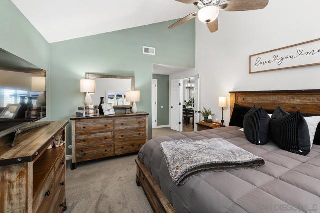1776 Calle Del Arroyo, San Marcos CA: https://media.crmls.org/mediaz/0c93bb83-90ce-4a05-97cb-ba729aed7049.jpg