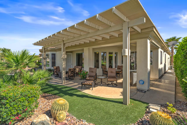 80610 Prestwick Place, Indio CA: https://media.crmls.org/mediaz/0c93c0a4-642c-4328-be82-574d4d12cb08.jpg