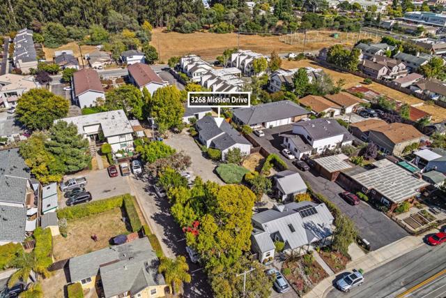 3268 Mission Drive, Santa Cruz CA: https://media.crmls.org/mediaz/0c960cbb-7920-4e59-b628-a22216988aca.jpg