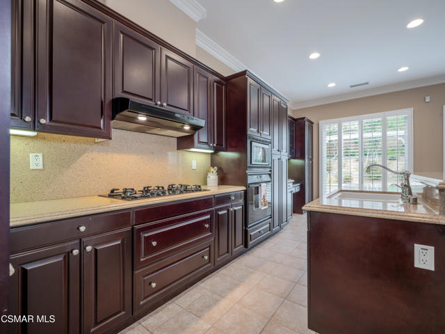 23752 Noble Fir Court, Valencia CA: https://media.crmls.org/mediaz/0c968918-d30f-406f-90de-0fee661a28e4.jpg