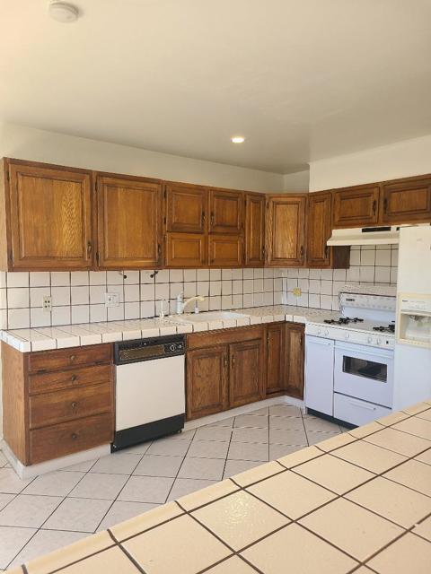 4879 Boone Drive, Fremont CA: https://media.crmls.org/mediaz/0c972df0-4c18-4bd5-a3c0-05d1c6cf5113.jpg