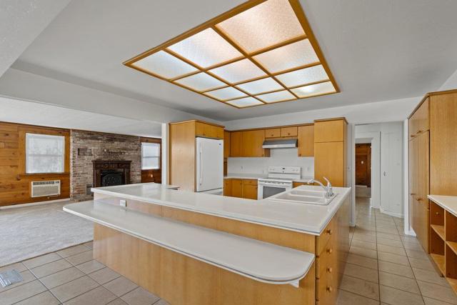 804 Comstock Road, Hollister CA: https://media.crmls.org/mediaz/0c97b4b5-e4f5-4d65-b926-3685060e6367.jpg