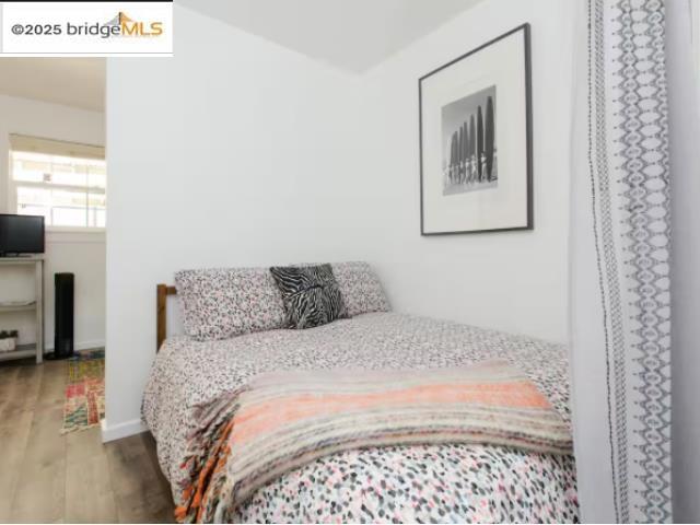 6432 Sunnymere, Oakland CA: https://media.crmls.org/mediaz/0c981639-8178-4cff-b866-f824de21f7d3.jpg