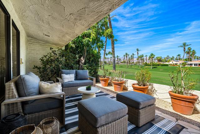 44825 Guadalupe Drive, Indian Wells CA: https://media.crmls.org/mediaz/0c9a6edd-eea5-4c4b-b636-7f190f48e41a.jpg