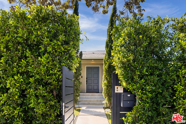 1855 Orange Grove Avenue, Los Angeles, California 90019, 4 Bedrooms Bedrooms, ,4 BathroomsBathrooms,Single Family Residence,For Sale,Orange Grove,24398089
