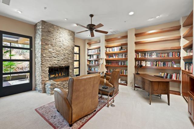 72275 Upper W Way, Palm Desert CA: https://media.crmls.org/mediaz/0c9b16e1-aefb-437b-9d5b-348cb3cb224b.jpg