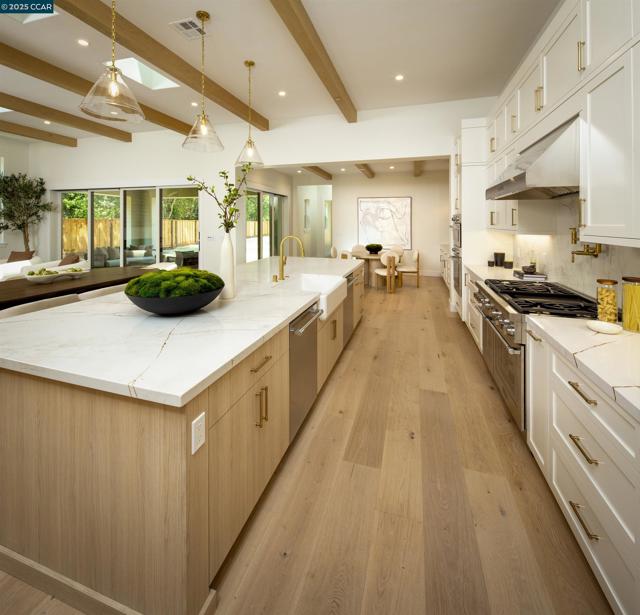 1015 Borrette Court, Napa CA: https://media.crmls.org/mediaz/0c9c0dd5-bc1c-4b9e-9180-4198af3f4769.jpg