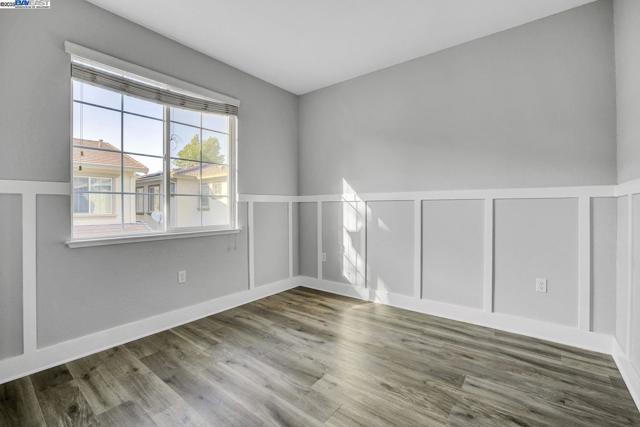 269 Alta St, Brentwood CA: https://media.crmls.org/mediaz/0c9c1c98-3621-42db-9e8c-823af431d7ff.jpg
