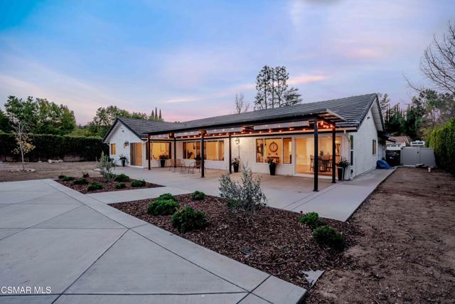 568 Bristol Avenue, Simi Valley CA: https://media.crmls.org/mediaz/0c9c27ee-f568-428e-bc67-82b5eaf579a0.jpg