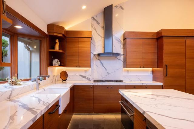 9563 Oak Court, Carmel CA: https://media.crmls.org/mediaz/0c9c8e2e-e4ab-47c0-9728-168366f549c0.jpg