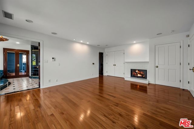 4 Bed Home for Sale in Los Angeles, California