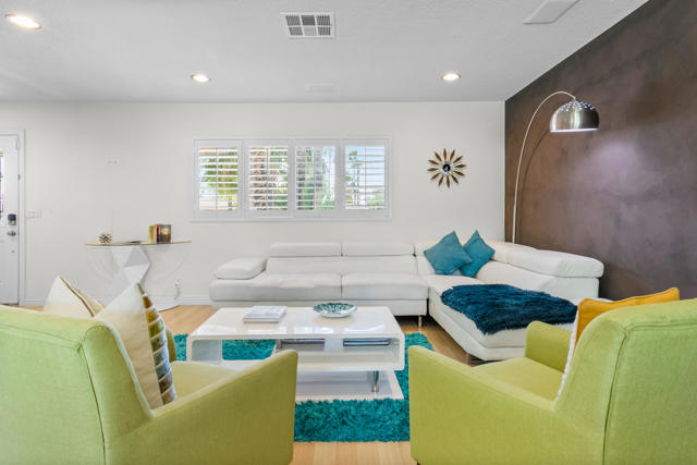 Image 11 of 77 For 502 Molino Road