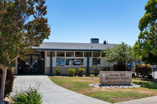 3937 Gillis Drive, San Mateo CA: https://media.crmls.org/mediaz/0c9d6b95-9151-4439-acd7-34917e59cba2.jpg