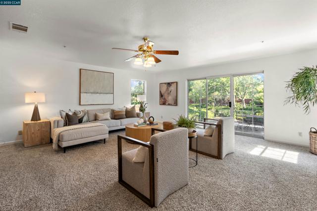 5435 Box R Ranch Rd, Vacaville CA: https://media.crmls.org/mediaz/0c9ec1b8-af2c-46b4-8ee2-2b0437be7e15.jpg