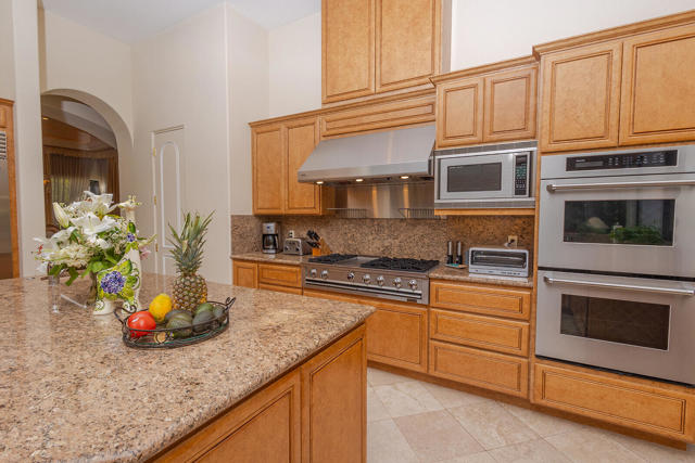 38111 Tandika N Trail, Palm Desert CA: https://media.crmls.org/mediaz/0c9f32bb-baa4-4d71-a325-64804fa5c6f3.jpg