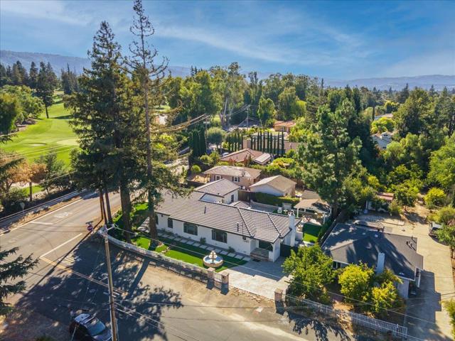 14375 La Rinconada Drive, Los Gatos CA: https://media.crmls.org/mediaz/0c9f7e10-0027-47aa-a920-bb8ebd878a11.jpg