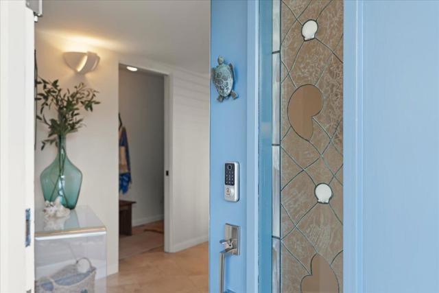 433 Seaview Drive, Aptos CA: https://media.crmls.org/mediaz/0c9f8c39-bf51-4c43-a289-7720cfa8b47b.jpg