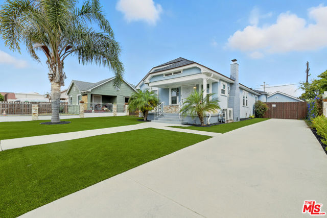 3521 W 58th Place, Los Angeles CA: https://media.crmls.org/mediaz/0c9fb8b2-3229-41f6-b697-069c656b7bb4.jpg