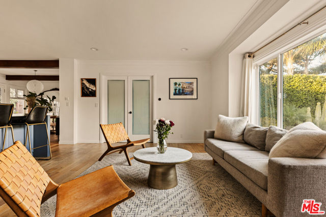 4635 Columbus Avenue photo 3