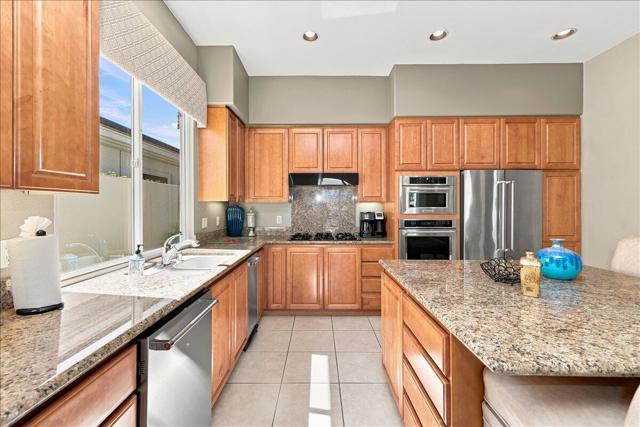 370 Gold Canyon Drive, Palm Desert, CA 92211