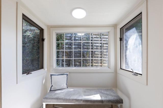 1035 Macadamia Drive, Hillsborough CA: https://media.crmls.org/mediaz/0ca13184-4437-49d2-aee3-8d7bfe1f78f8.jpg