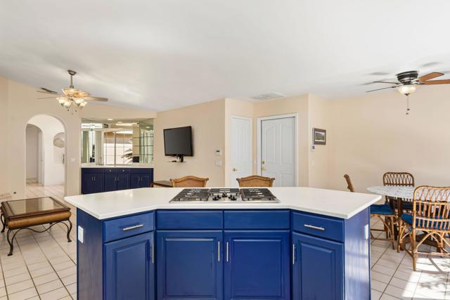 39041 Palace Drive, Palm Desert, CA 92211