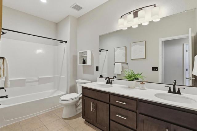 172 E Main Avenue, Morgan Hill CA: https://media.crmls.org/mediaz/0ca27e7f-43b1-4ff9-b477-524a86c62c92.jpg