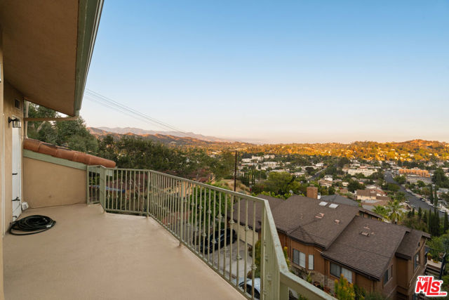 2447 Norwalk Avenue, Los Angeles CA: https://media.crmls.org/mediaz/0ca2a90e-c145-4cdb-9e0f-21fcd93b6076.jpg