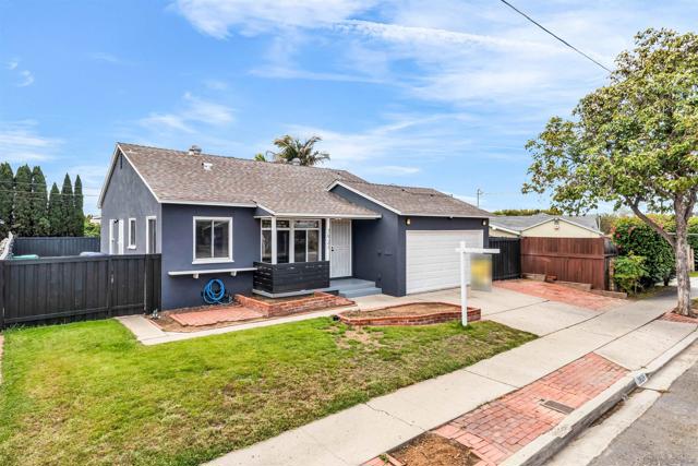 3921 Juniper St, San Diego CA: https://media.crmls.org/mediaz/0ca35774-0790-4798-bb53-945f2f54bc04.jpg