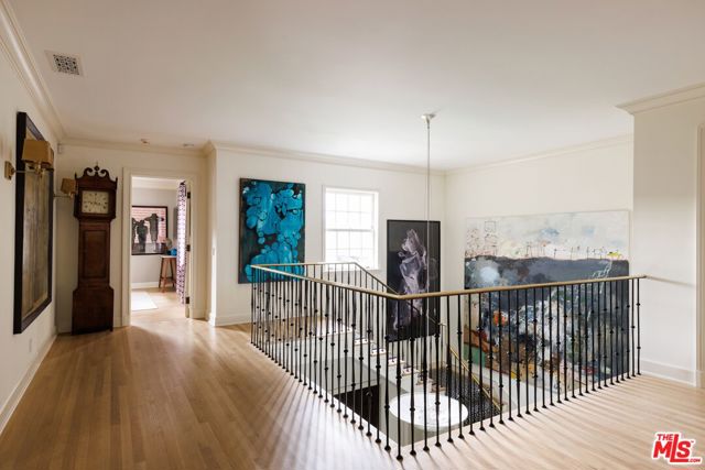 400 S Hudson Avenue, Los Angeles CA: https://media.crmls.org/mediaz/0ca377df-8075-43fd-b90a-ab5eb8ed2424.jpg
