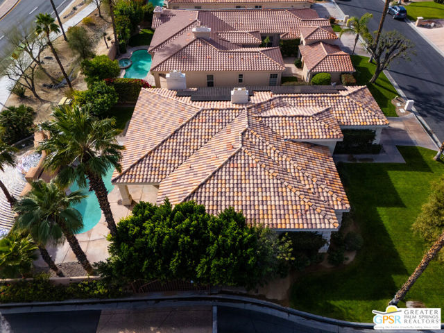 Image 38 of 39 For 2 Brentwood Way