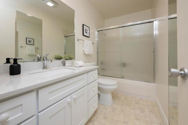940 Kiely Boulevard, Santa Clara CA: https://media.crmls.org/mediaz/0ca47397-b61d-424b-90b7-f6a0573eec9f.jpg