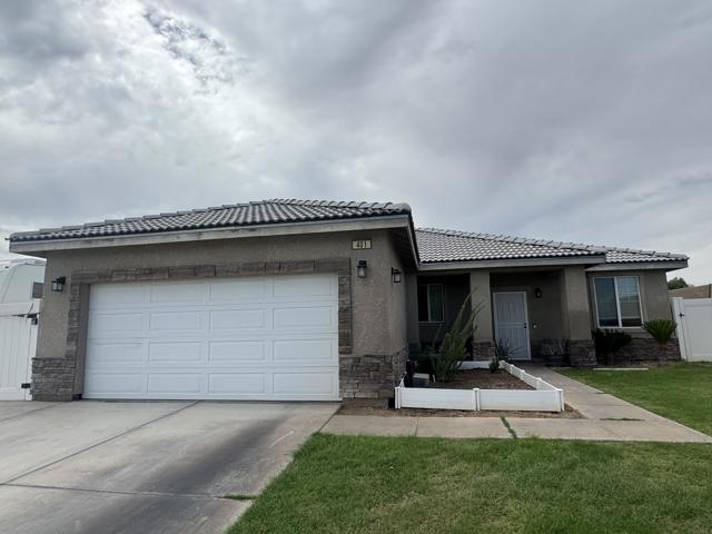 401 Sage Brush Street, Blythe CA: https://media.crmls.org/mediaz/0ca4b12e-1e63-4d97-b316-0dbd95f9471b.jpg