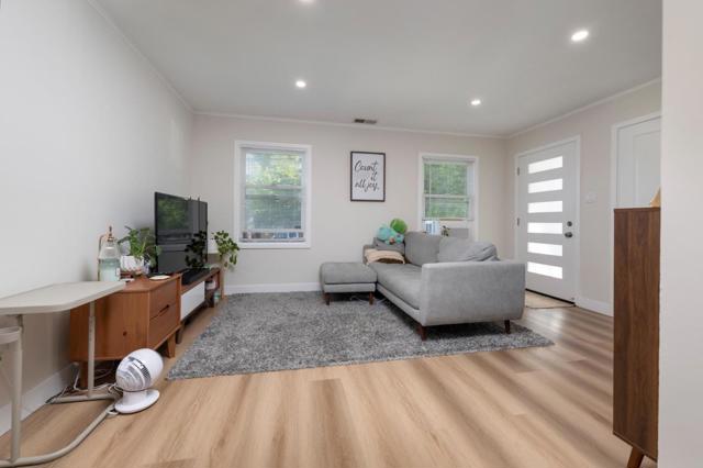 1500 Jasmine Street, San Mateo CA: https://media.crmls.org/mediaz/0ca52c86-04db-44e3-9aeb-2a3bddfa7261.jpg