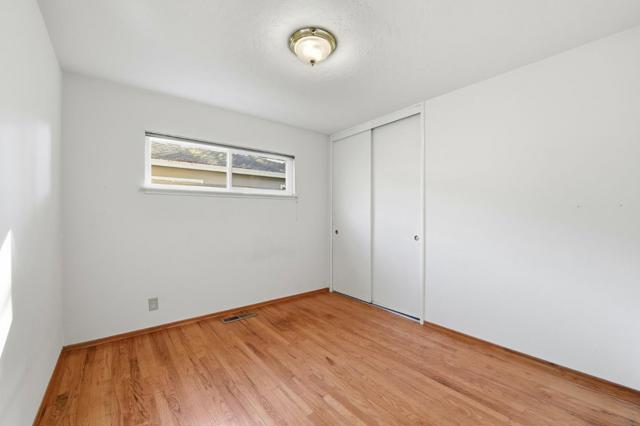 4975 Bel Escou Drive, San Jose CA: https://media.crmls.org/mediaz/0ca52d6c-f124-4edd-97d1-5a4aba4e46d3.jpg