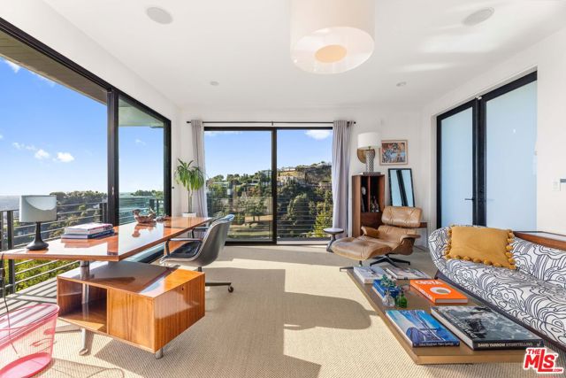 1501 Viewsite Terrace, Los Angeles CA: https://media.crmls.org/mediaz/0ca5bba5-d206-48a5-aa8f-4bac4b122b24.jpg