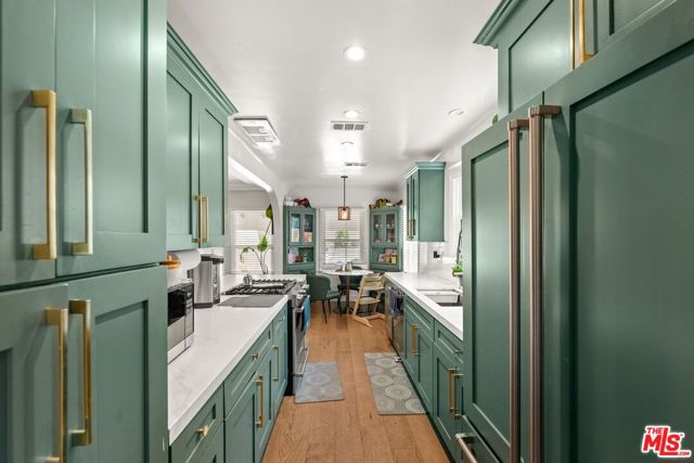 3871 Roxton Avenue, Los Angeles CA: https://media.crmls.org/mediaz/0ca61e7a-2c21-4468-aa0e-c444d62ea55f.jpg