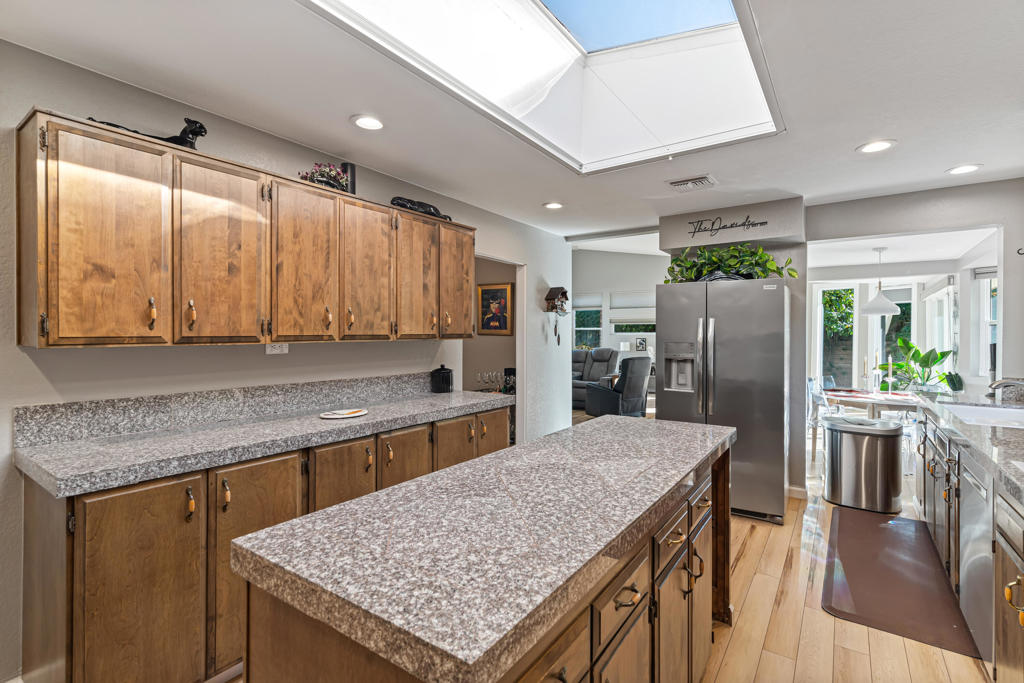 MLS #219132275DA image #20