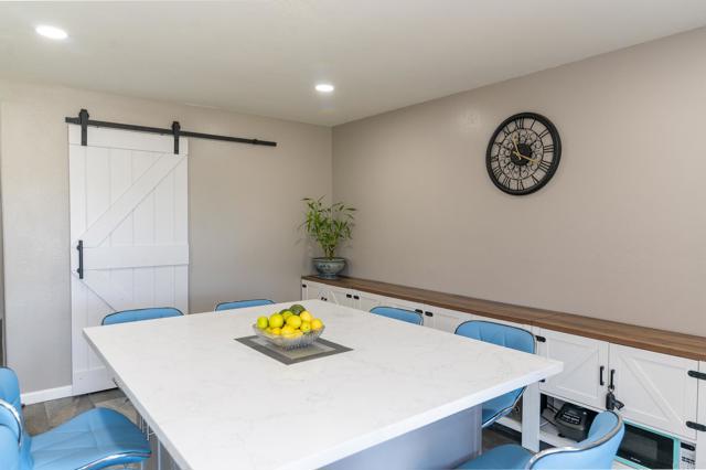 Detail Gallery Image 13 of 51 For 10762 via Del Sol, Spring Valley,  CA 91978 - 4 Beds | 2 Baths