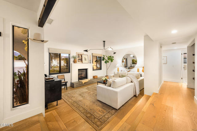 705 Alomar Street, Ojai CA: https://media.crmls.org/mediaz/0ca6d963-1c0a-4056-a759-af2926019af1.jpg