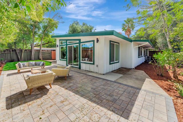 4225 Park Boulevard, Palo Alto CA: https://media.crmls.org/mediaz/0ca7db18-7679-4175-b1c8-02ad6a9396f3.jpg