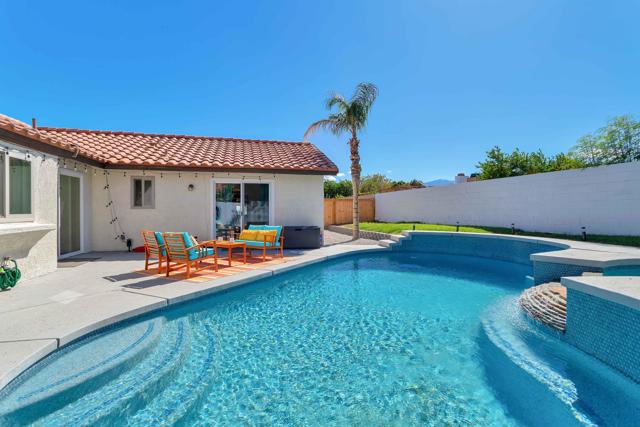 45603 Sutter Creek Road, Indio CA: https://media.crmls.org/mediaz/0ca87c2c-3271-4ec8-a7d3-ef60ab90e525.jpg