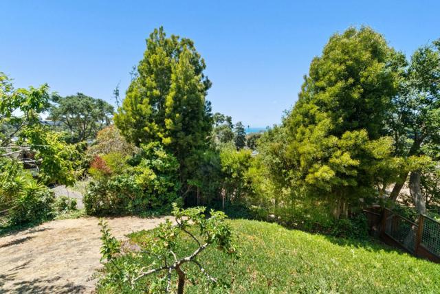 206 Bayview Court, Aptos CA: https://media.crmls.org/mediaz/0ca8afe7-1867-4031-b967-b723a962ff69.jpg