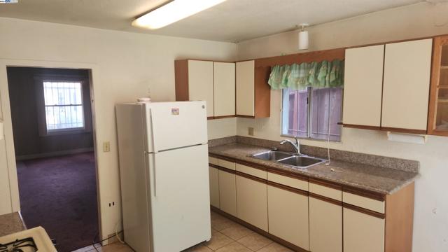 Image 4 of 12 For 1415 23rd St